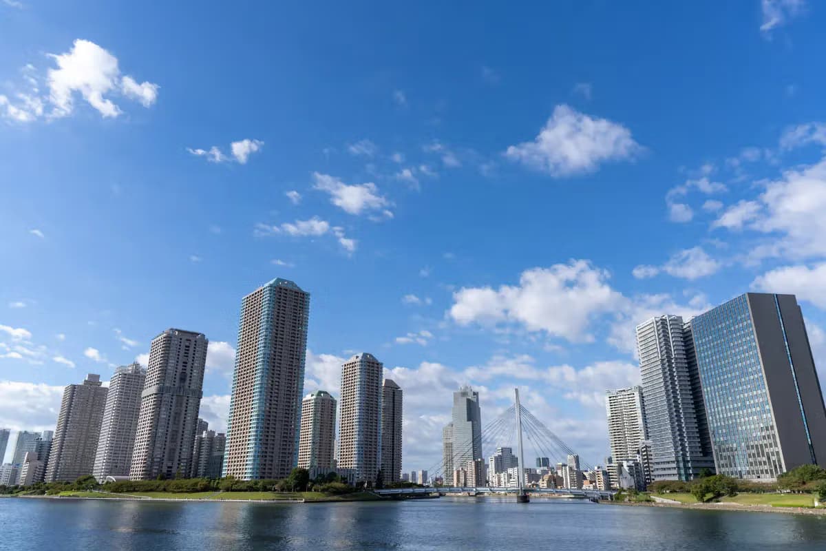 Koto Ward Land Price Trends 2025: A Measured Perspective Amid the Bayside Boom