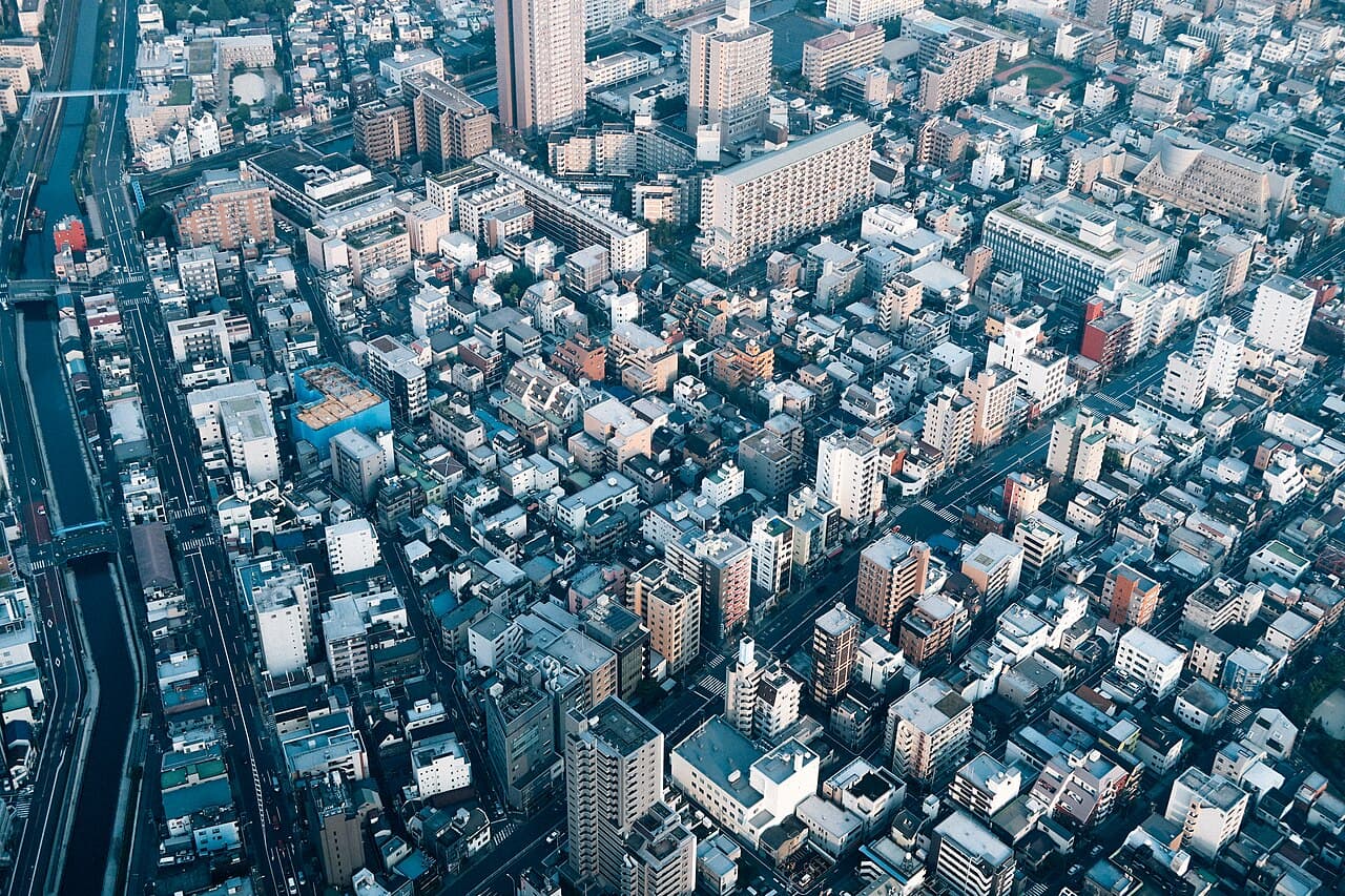 東京23区の投資用区分マンション平均価格が4,000万円超へ。一棟収益物件は値上げが妥当か?